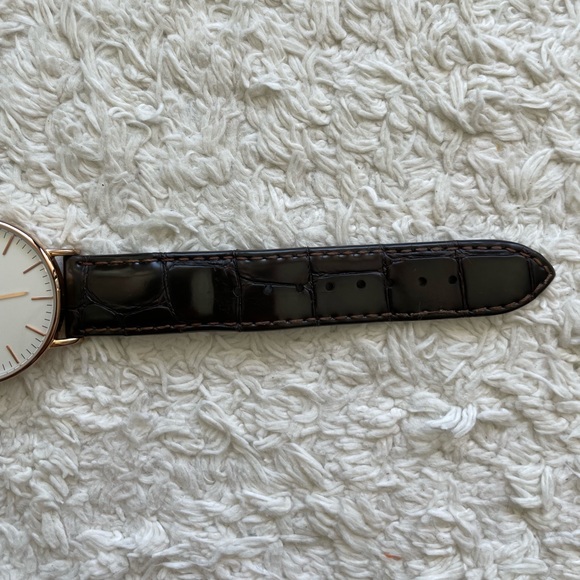 Daniel Wellington Rose Gold Classic York watch 36mm - Picture 8 of 17